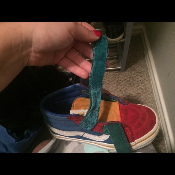 Vans - Picture 2 of 3